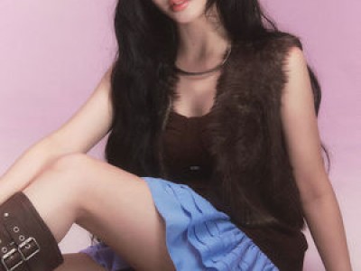 헤니 새 화보로 감성 뽐내는 듯