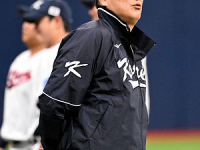 이진영 코치 두산행 확정 안 된 듯