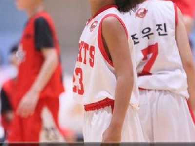 농구하는 귀여운 인플루언서가 등장해 화제