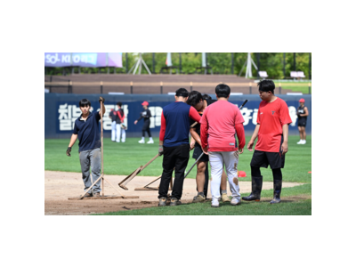 폭우 속에서도 경기 진행한 KIA 팬들 반응 뜨거웠다